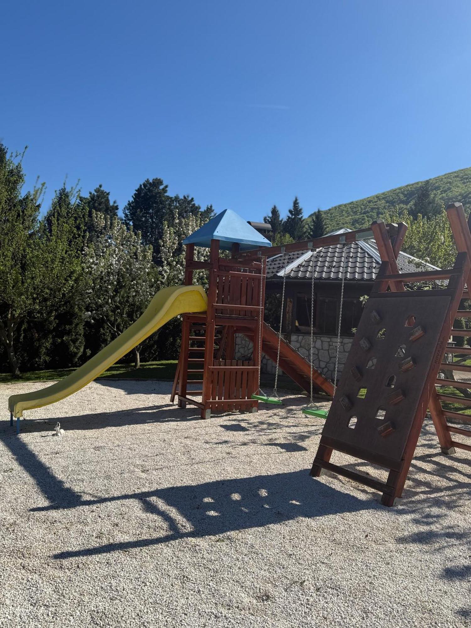 Plitvice Pension Perisic كورينيتسا المظهر الخارجي الصورة